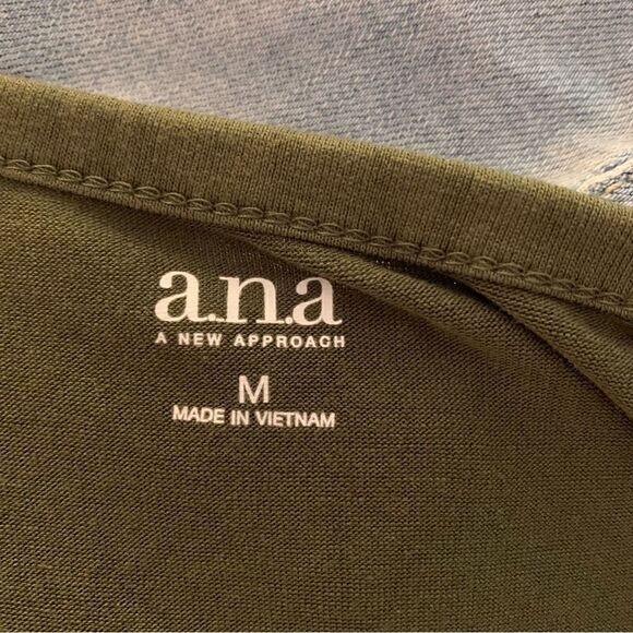 Ana Ladies Top   - Picture 6 of 8